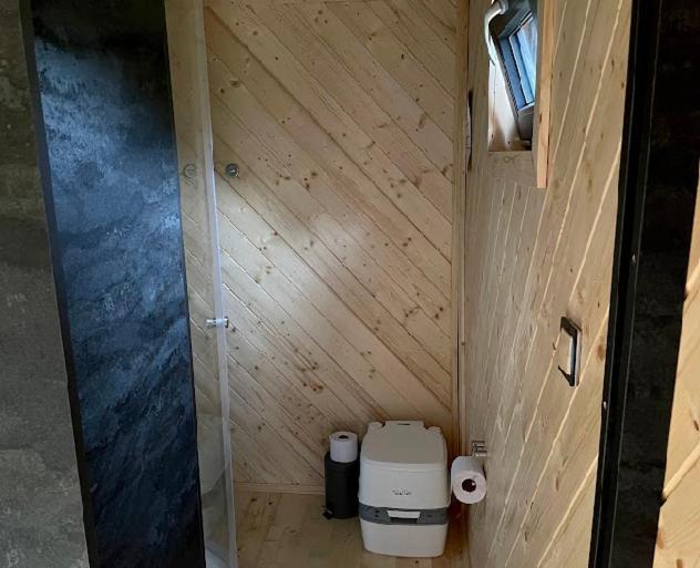 Zátor Obytny Kontejner Cabin Stars מראה חיצוני תמונה