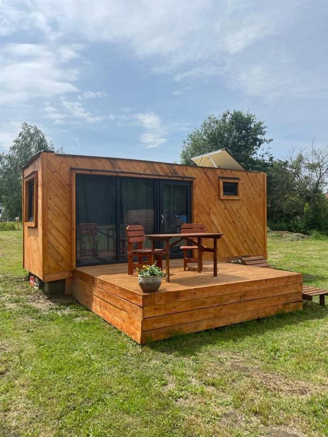 Zátor Obytny Kontejner Cabin Stars מראה חיצוני תמונה